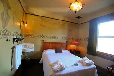 فندق Mcmenamins Olympic Club