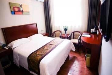 호텔 Greentree Inn Zhengzhou Train Station Renmin Park Shell