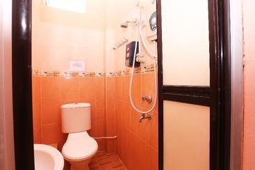 Отель Sa Villa Holiday Inn By Oyo Rooms