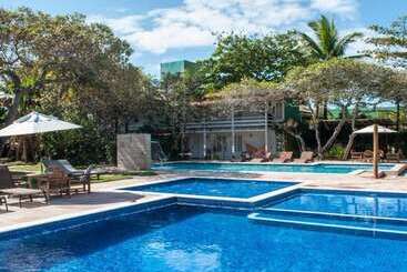 هتل Aquarela Praia