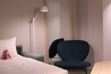 The Jangle Hotel   Paris   Charles De Gaulle   Airport