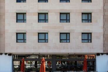 New Hotel Of Marseille   Vieux Port