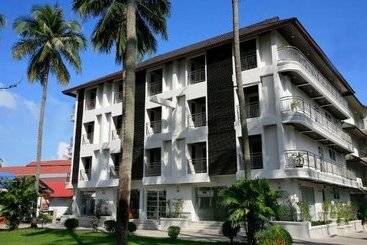 호텔 Samui First House