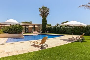 Pontalaia Apartamentos Turisticos