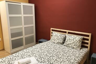 Albergue Pirenarium   Hostel