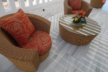 バンガロー Canary Garden Club