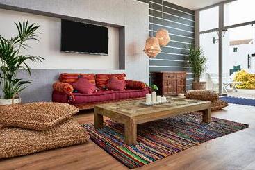 فندق Caramelo Marina Cala'n Bosch - Adults Only