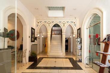 فندق Catedral Almería