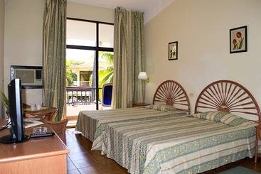 Hotelli Club Amigo Carisol Los Corales