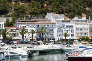 هتل & Diving Les Illes