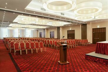 هتل Holiday Inn Moscowlesnaya, An Ihg