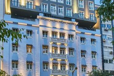 هتل Portobay Marques