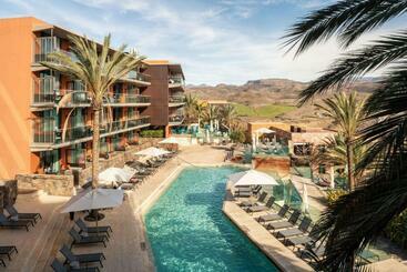 Salobre Hotel Resort & Serenity