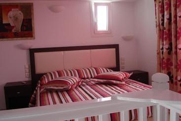 Elena Studios & Suites