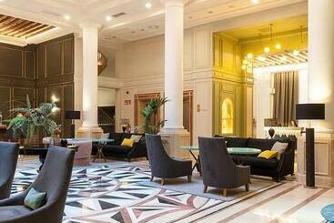 Hotel Eugenia De Montijo, Autograph Collection