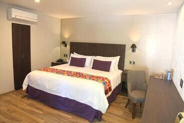 فندق Flamingo Inn