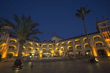 בית מלון כפרי Le Chateau Lambousa