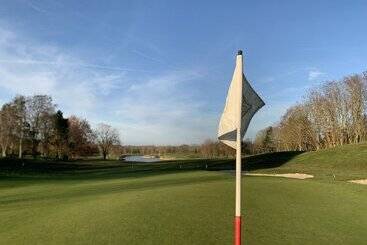 فندق Les Suites Domaine De Crécy