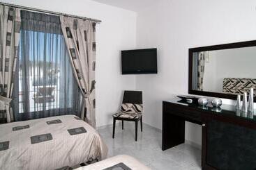 هتل Lofos Village