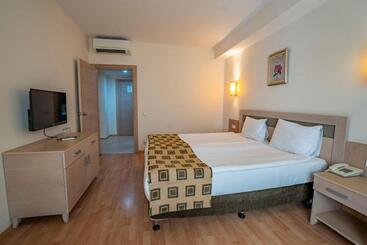 ホテル Side Breeze