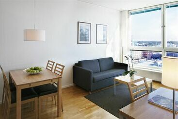 هتل StayAt Stockholm Kista