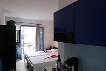 Отель Sunny Beach Studios