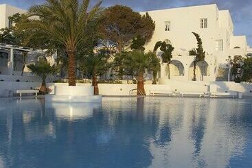 فندق Thalassa Seaside Resort & Suites