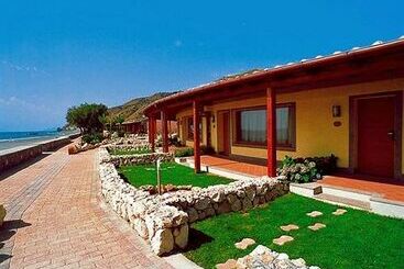 هتل Trevi Village
