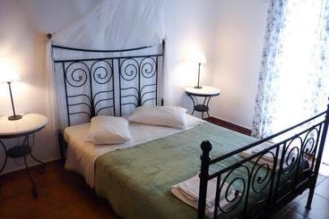 Paradissia Apartments