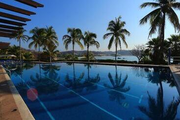هتل Las Brisas Huatulco