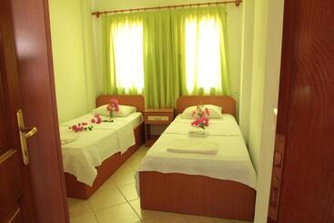 هتل Minta Apartments