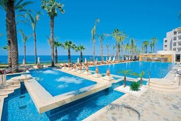 هتل Alexander The Great Beach