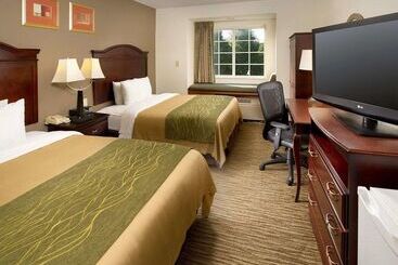 בית מלון כפרי Spark By Hilton Sterling Dulles Airport