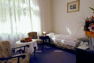 호텔 Orea Place Carlsbad