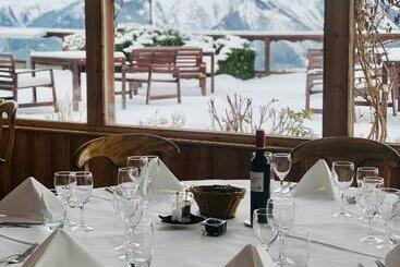 Hotelli Chalet Royal  Like At Home
