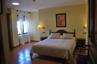فندق ريفى La Encina Centenaria