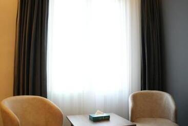 هتل The Sandy Palace