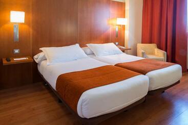 هتل Xon's Valencia