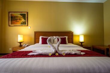 Kuta Puri Bungalows Villas And Resort