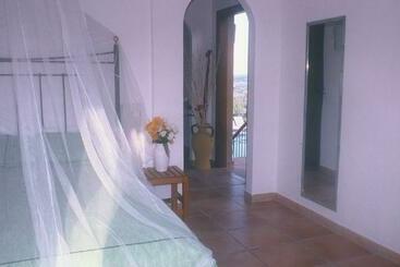 Casa Naya