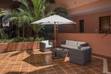 아파트 Don Juan Beach Resort