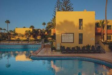 Отель Atlantic Garden Beach Mate