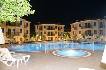 هتل Marcan Beach Adult Only