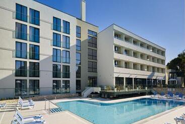 ホテル Park Plaza Arena Pula