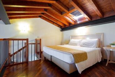 Апартаменты Domina Borgo Degli Ulivi  Garda Lake