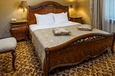 هتل Volynskoye Congress Park