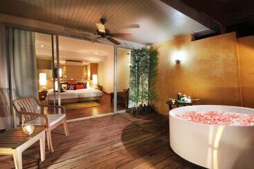 Hotel Pakasai Resort