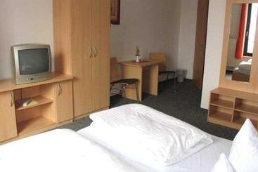 酒店 Euroville Jugend Und Sport