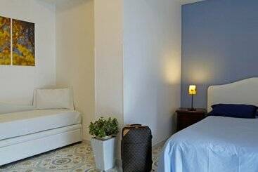 Bed & Breakfast Sorrento Town Suites