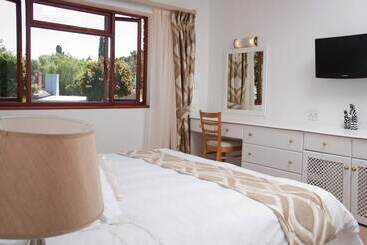 酒店 At Winkfield House